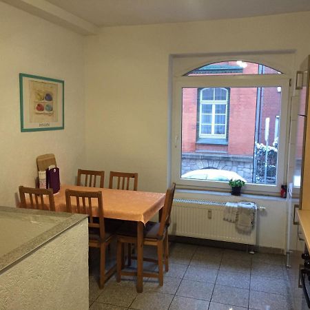 Hannover Sudstadt - Zimmer Und Apartment Bagian luar foto