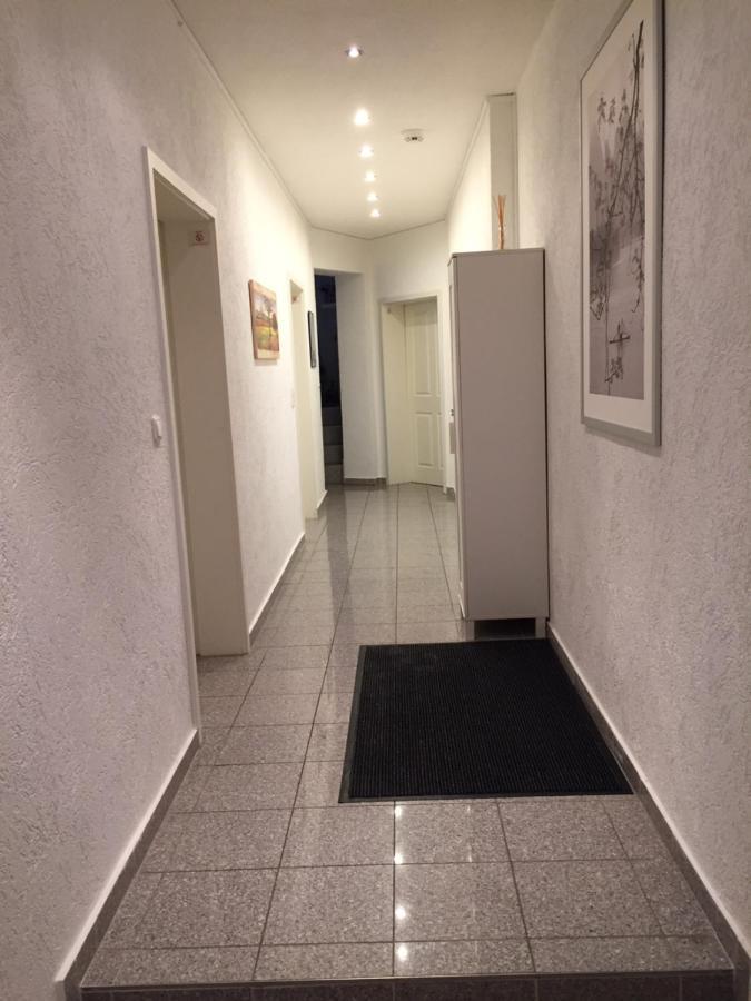 Hannover Sudstadt - Zimmer Und Apartment Bagian luar foto